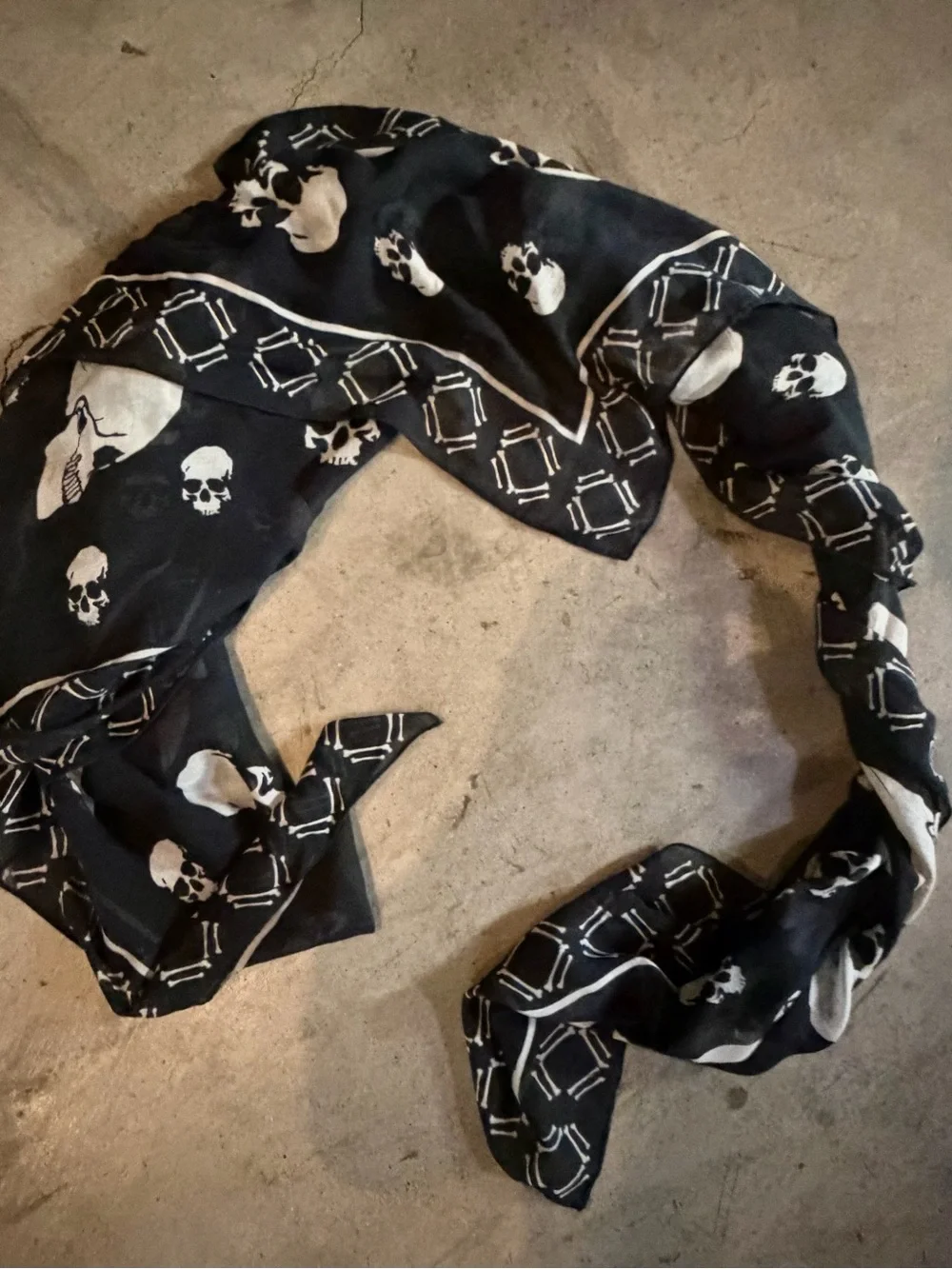 Zadig & Voltaire Black & White Skull Print Scarf - Missing Tag, like new